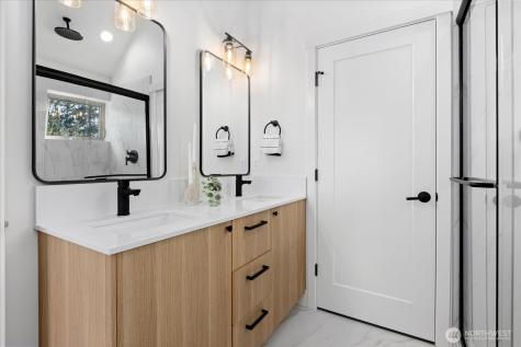 12044 Hiram Place NE Seattle WA 98125