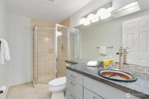 7930 SE 34th Street Mercer Island WA 98040