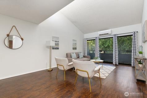 7930 SE 34th Street Mercer Island WA 98040