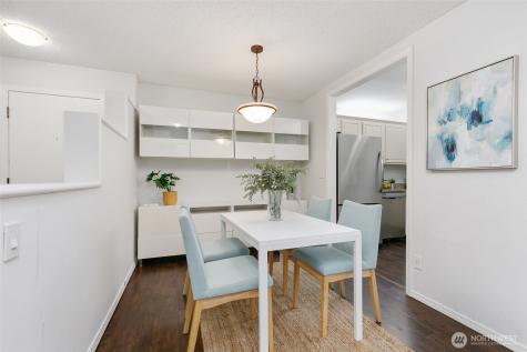 7930 SE 34th Street Mercer Island WA 98040