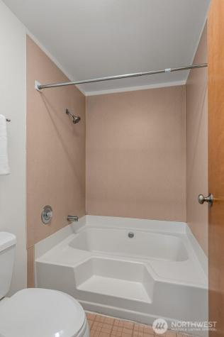 412 10th Street Kirkland WA 98033