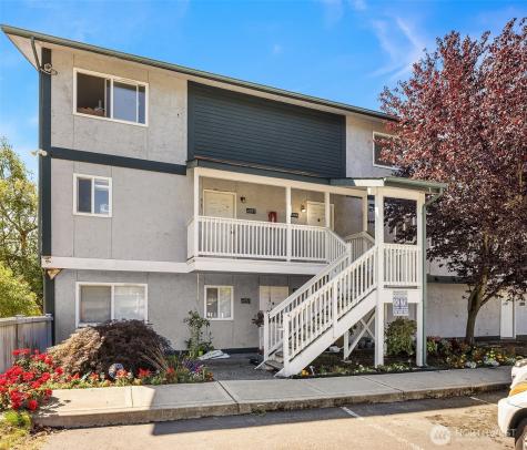 8823 Holly Drive Everett WA 98208