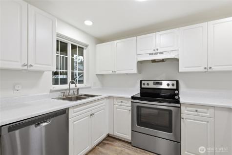 23321 Cedar Way Mountlake Terrace WA 98043