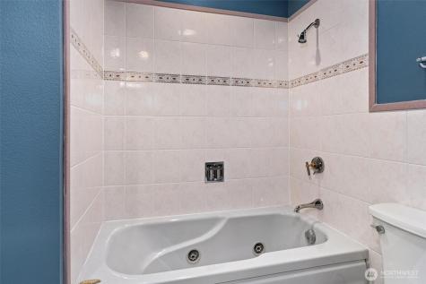 1737 Harbor Avenue SW Seattle WA 98126