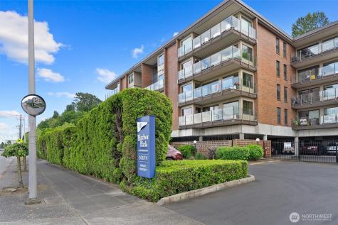 1737 Harbor Avenue SW Seattle WA 98126