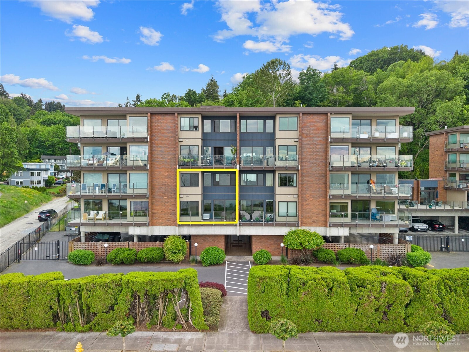 1737 Harbor Avenue SW Seattle WA 98126