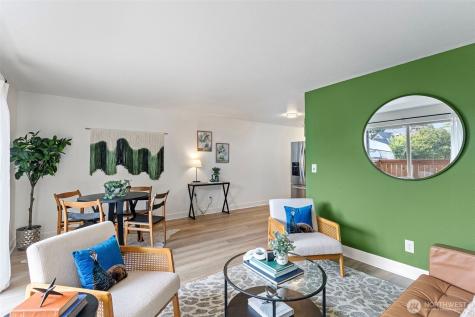 4219 Whitman Avenue N Seattle WA 98103