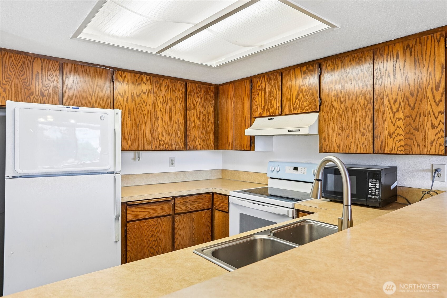 8312 27th W Tacoma WA 98466