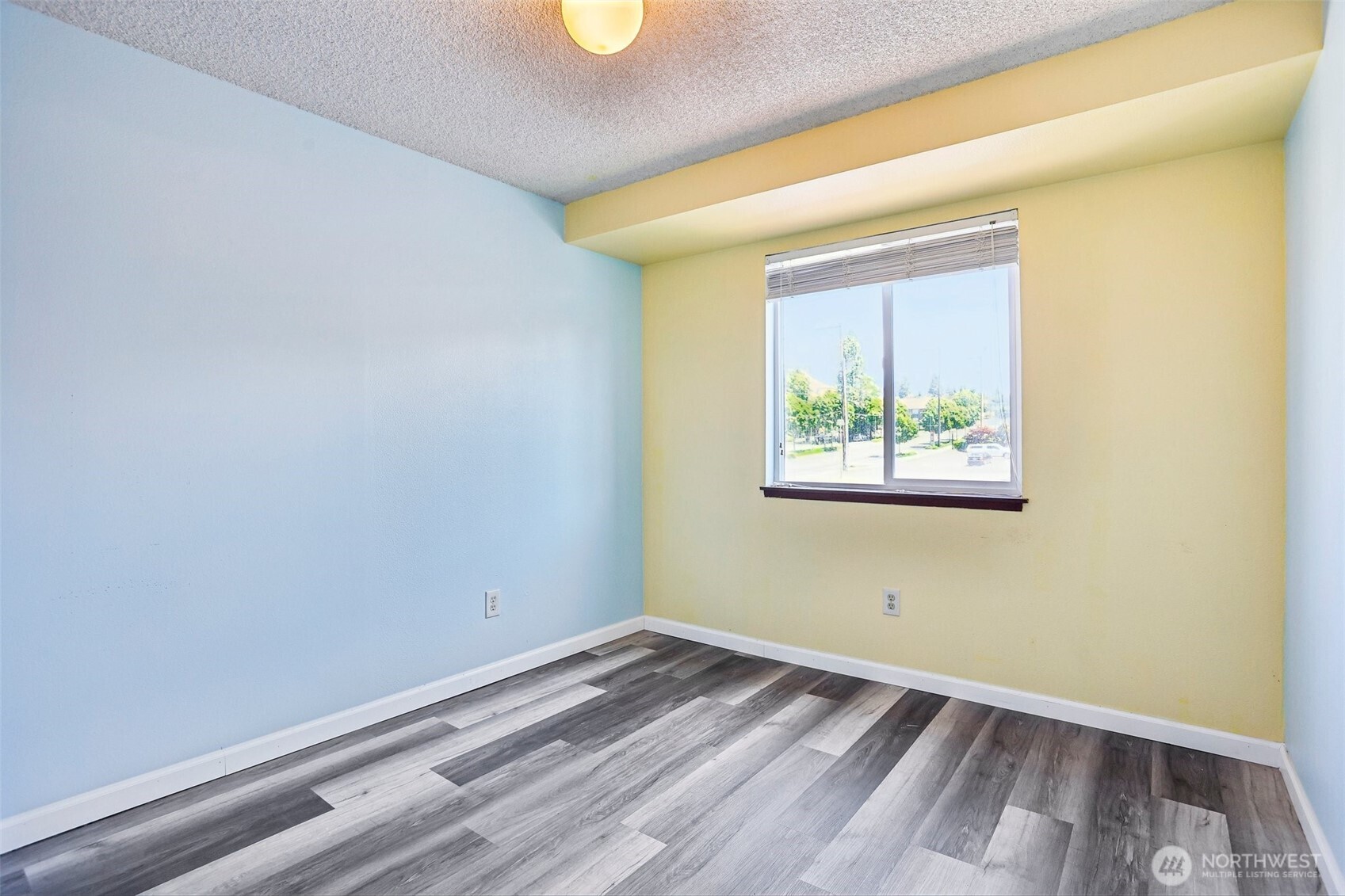 8312 27th W Tacoma WA 98466