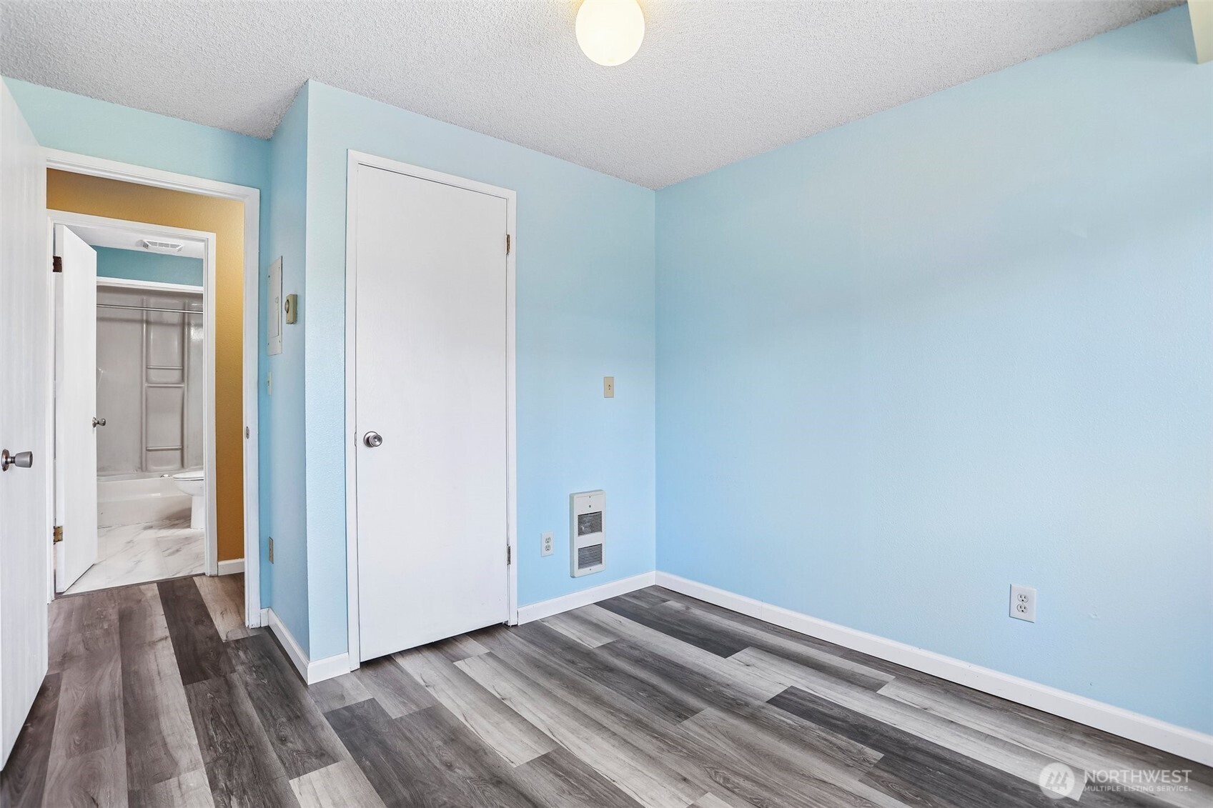 8312 27th W Tacoma WA 98466