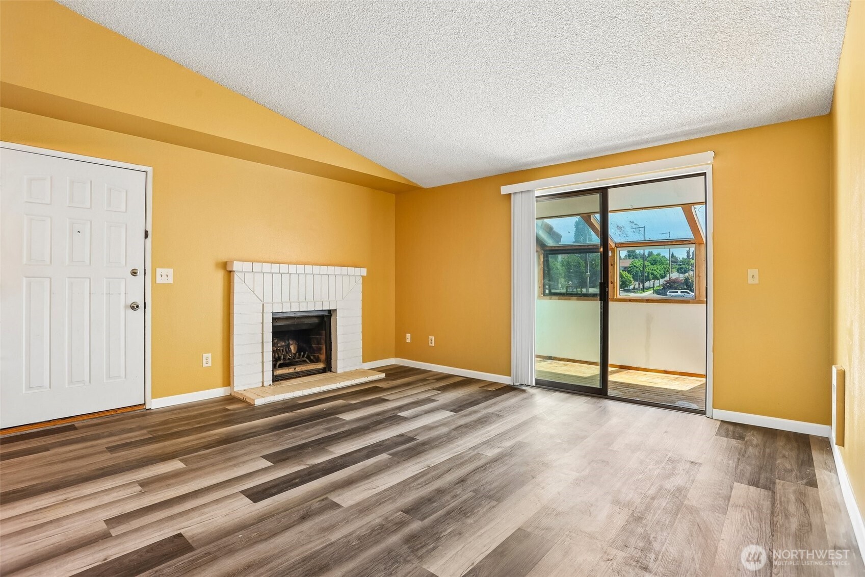 8312 27th W Tacoma WA 98466