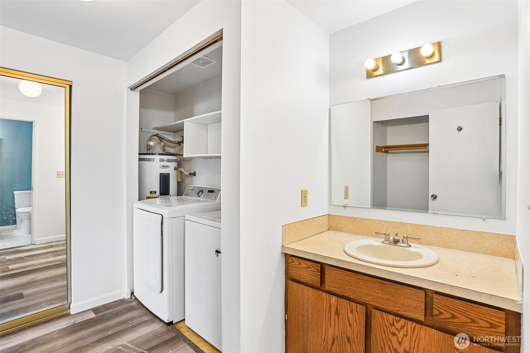 8312 27th W Tacoma WA 98466