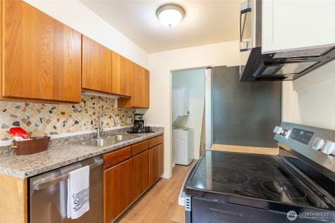 4733 Terrace Drive NE Seattle WA 98105