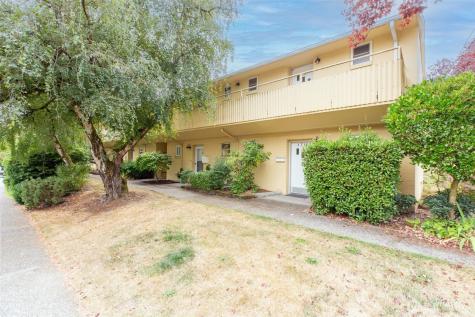 4733 Terrace Drive NE Seattle WA 98105
