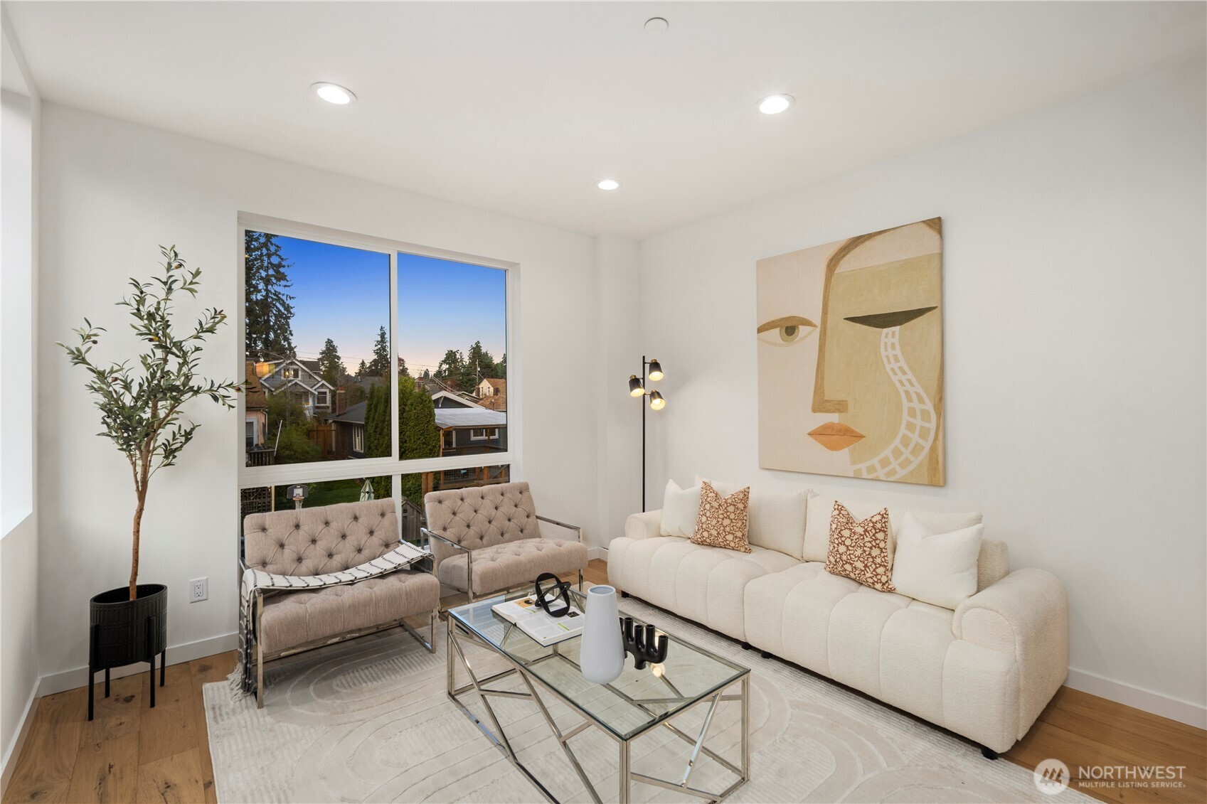 528 N 72nd Street Seattle WA 98103