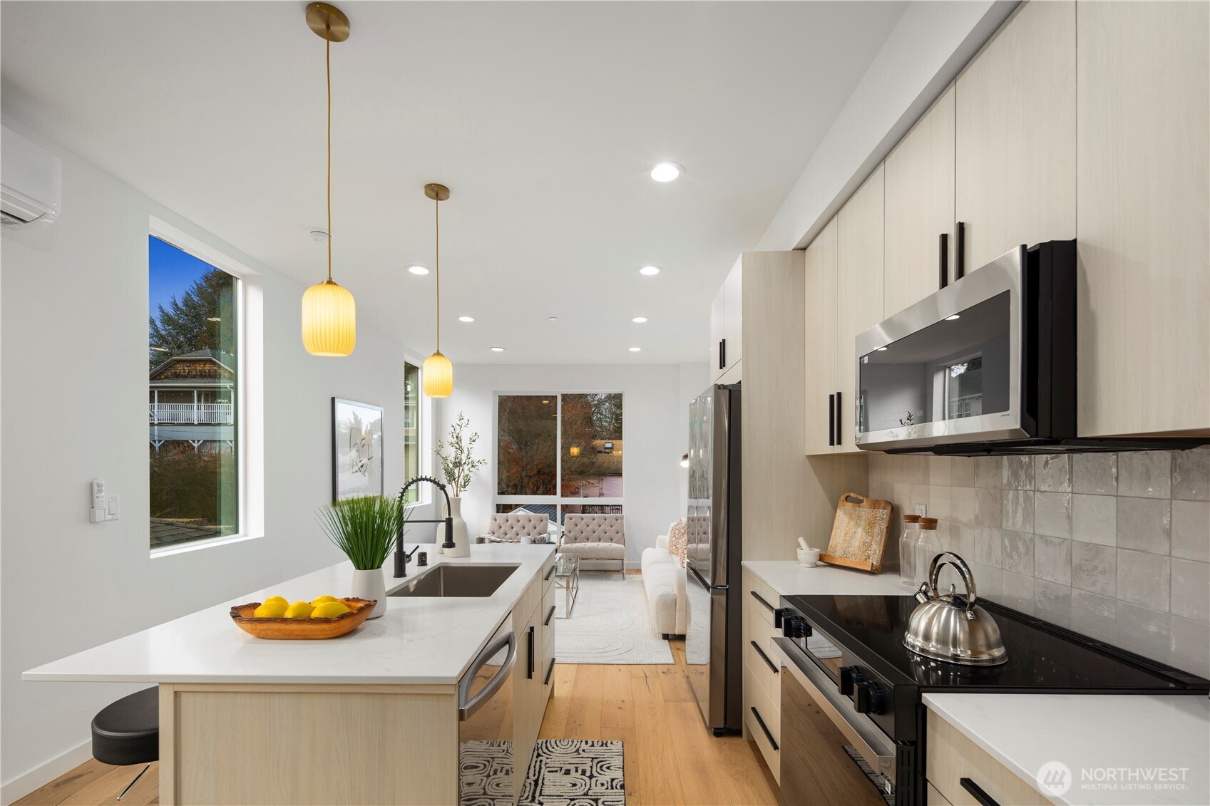 528 N 72nd Street Seattle WA 98103