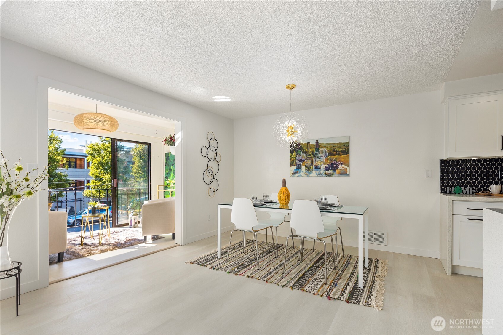 22532 6th Avenue S Seattle WA 98198