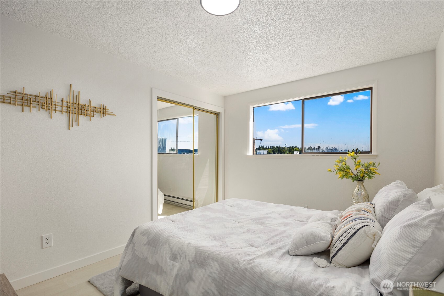 22532 6th Avenue S Seattle WA 98198