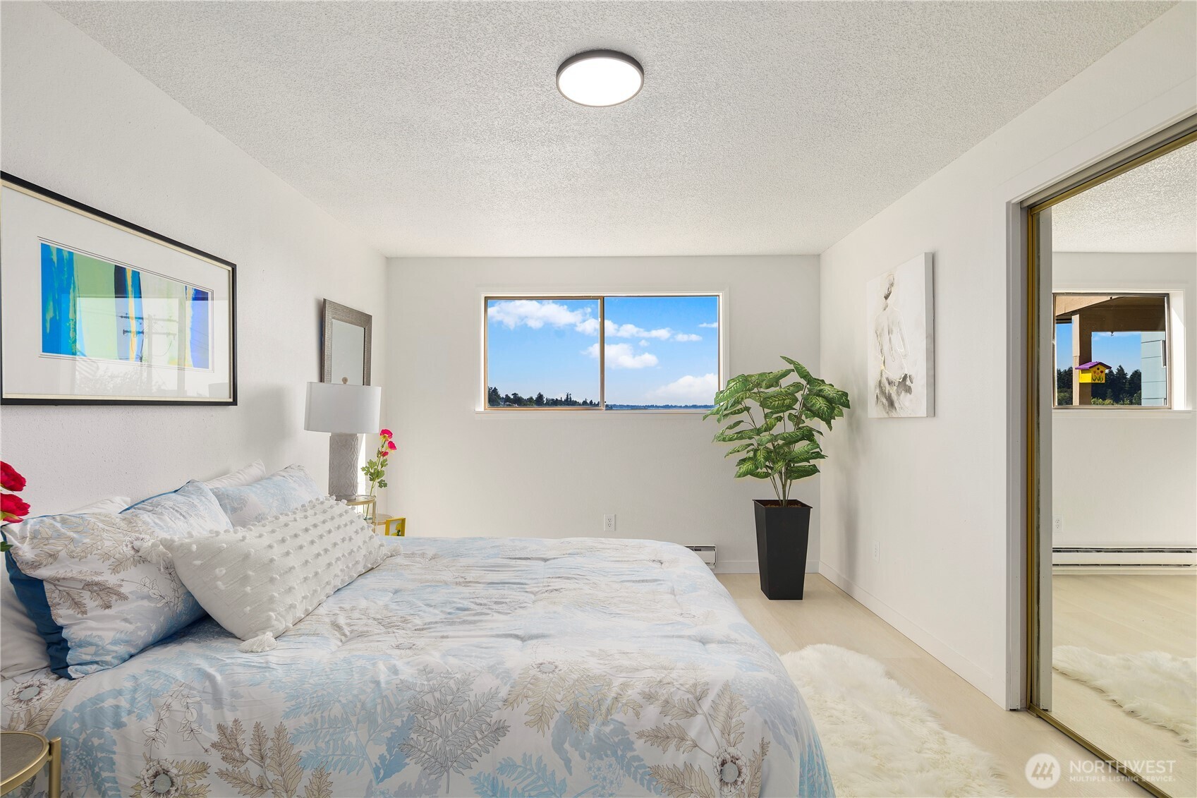 22532 6th Avenue S Seattle WA 98198
