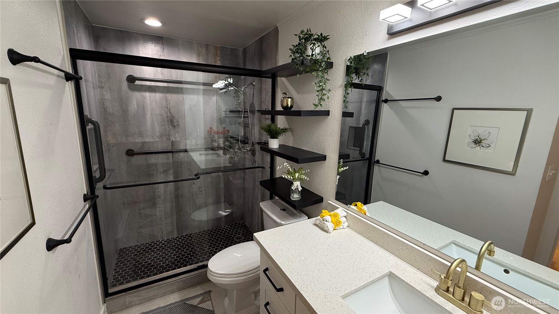 22532 6th Avenue S Seattle WA 98198
