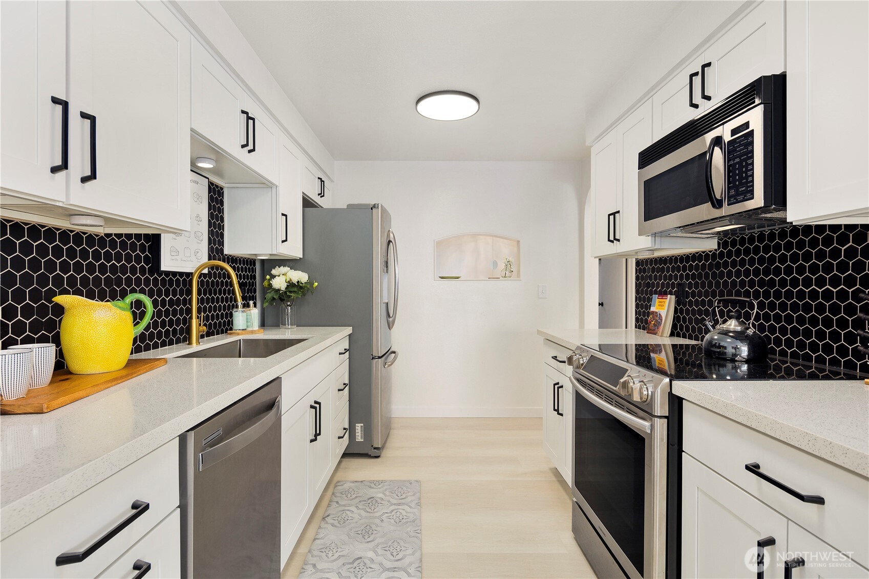 22532 6th Avenue S Seattle WA 98198