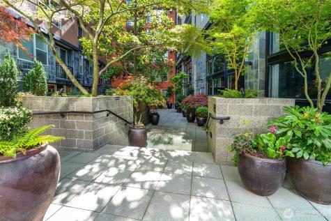 2607 Western Avenue Seattle WA 98121
