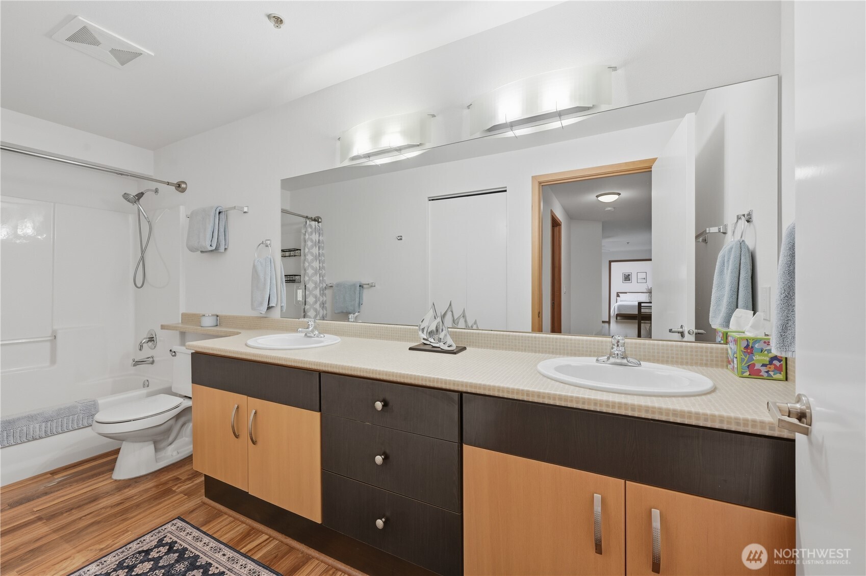 4020 Aurora Avenue N Seattle WA 98103