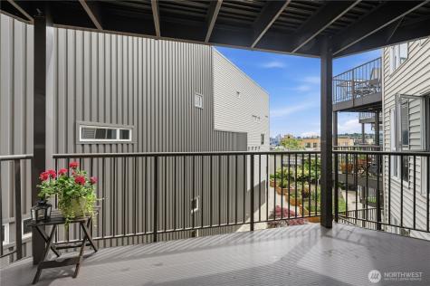 4020 Aurora Avenue N Seattle WA 98103