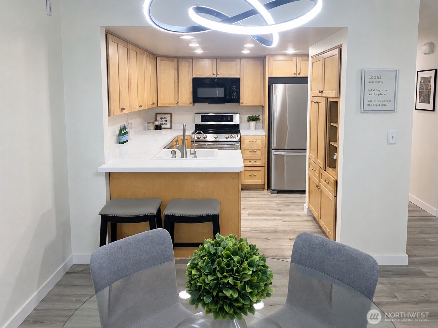 9302 Redmond Woodinville Rd NE Redmond WA 98052
