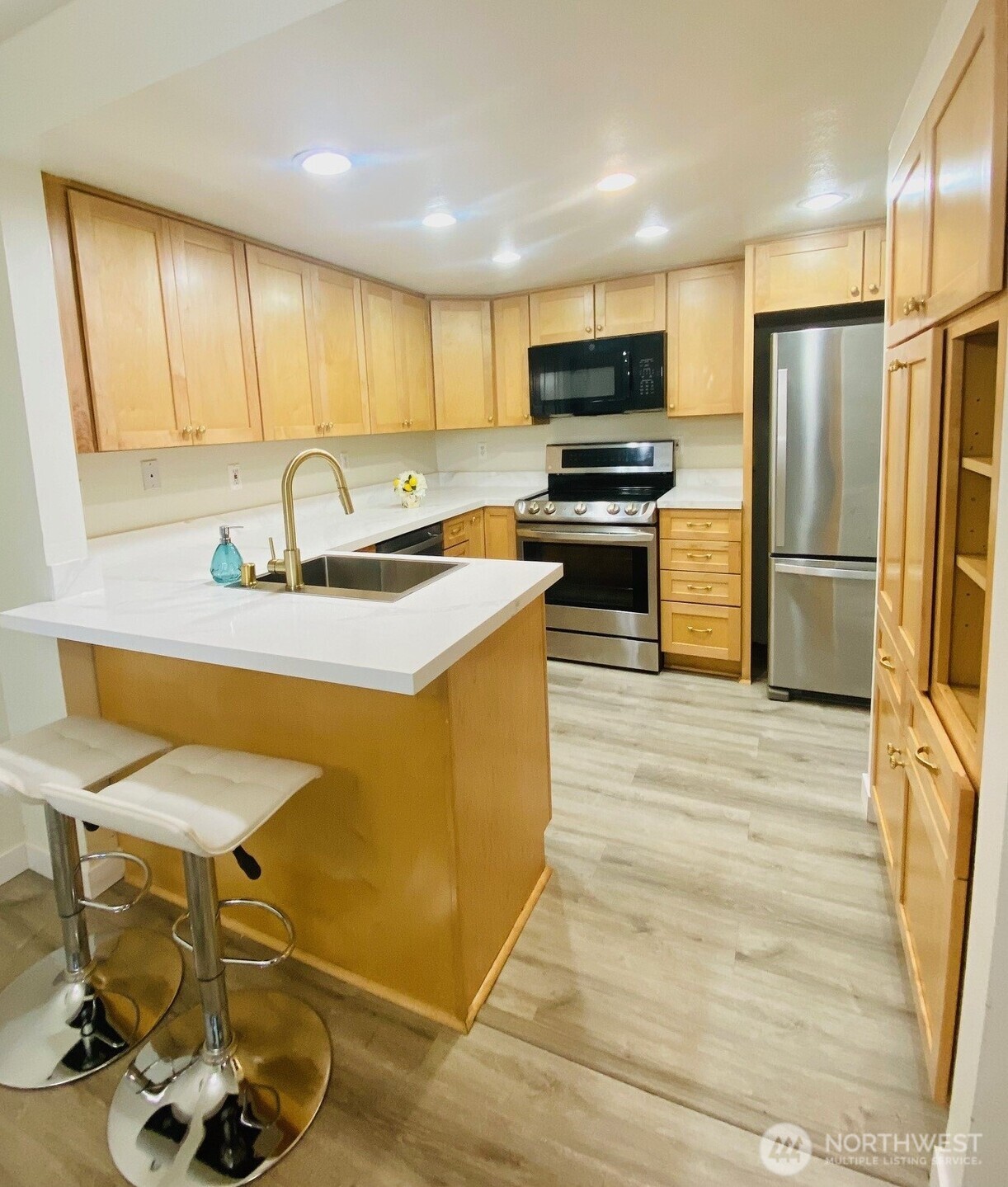 9302 Redmond Woodinville Rd NE Redmond WA 98052