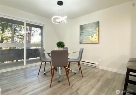 9302 Redmond Woodinville Rd NE Redmond WA 98052