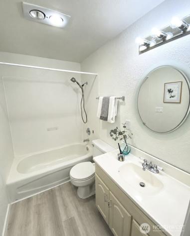 9302 Redmond Woodinville Rd NE Redmond WA 98052
