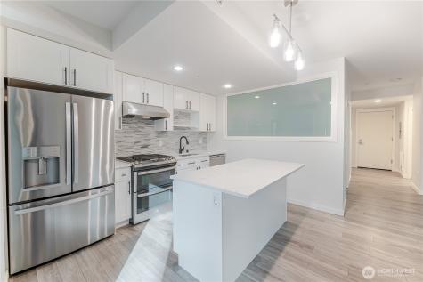 76 Cedar Street Seattle WA 98121