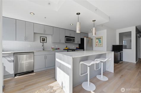 76 Cedar Street Seattle WA 98121