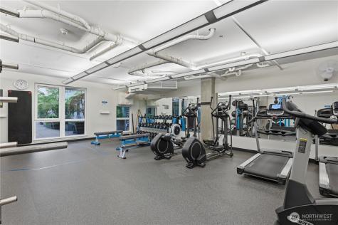 76 Cedar Street Seattle WA 98121