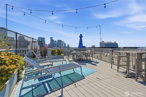 76 Cedar Street Seattle WA 98121