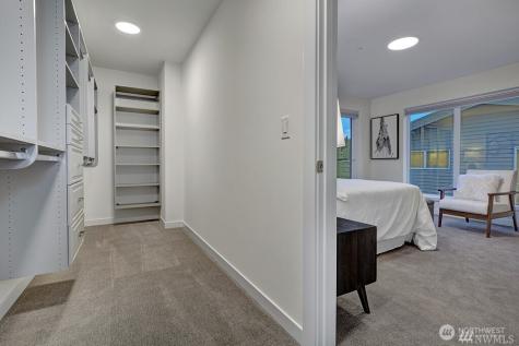 8707 116th Avenue NE Kirkland WA 98033