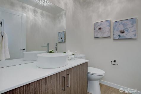 8707 116th Avenue NE Kirkland WA 98033