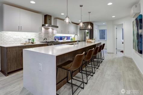 8707 116th Avenue NE Kirkland WA 98033