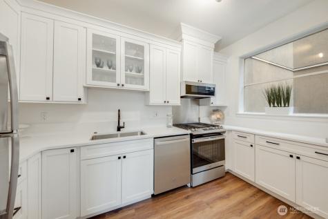 10042 Main Street Bellevue WA 98004