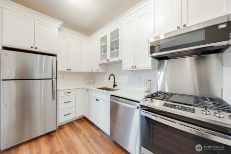 10042 Main Street Bellevue WA 98004