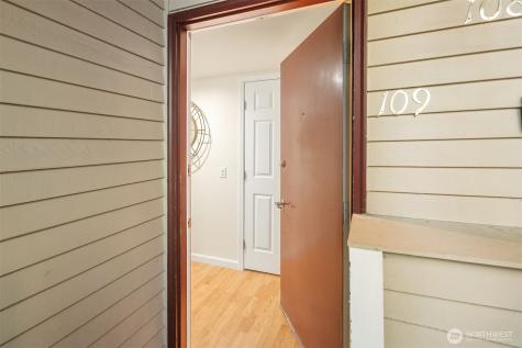 8652 164th Avenue NE Redmond WA 98052