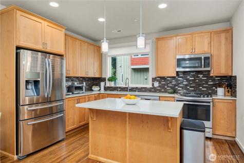 23000 NE 8th Sammamish WA 98074