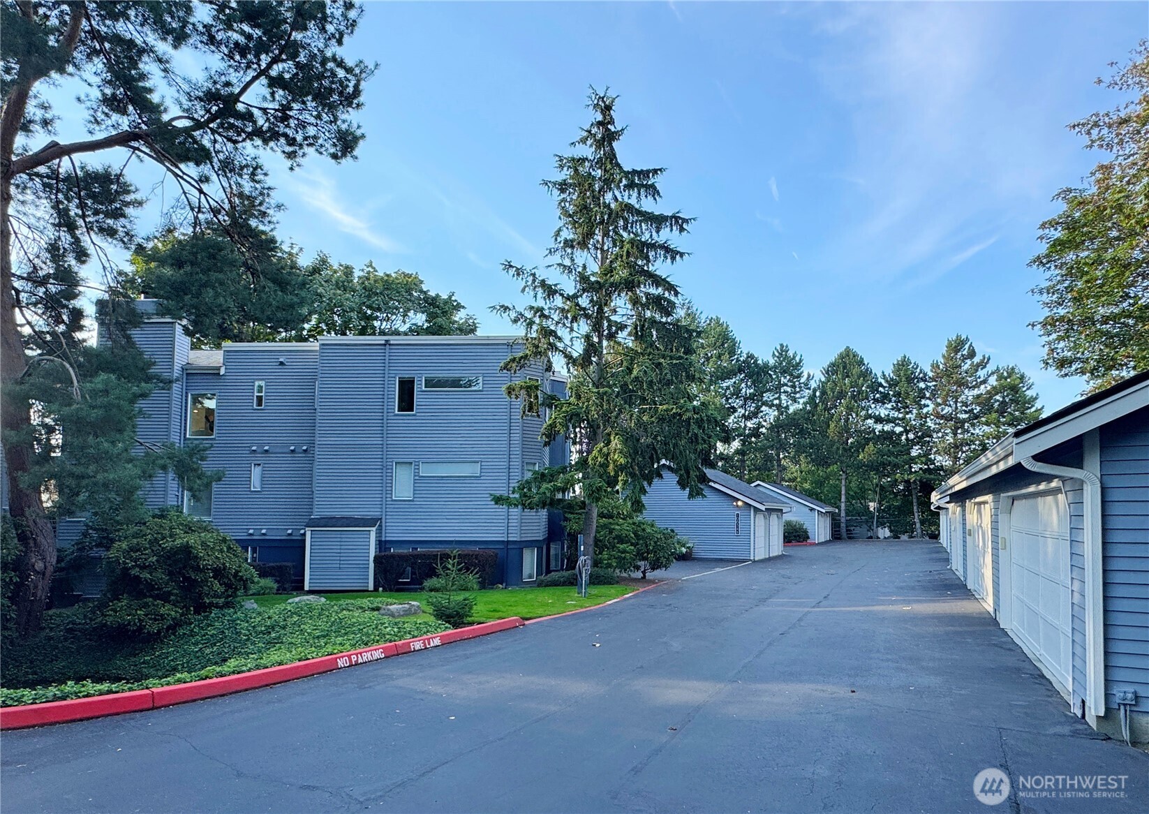 10834 NE 68th Street Kirkland WA 98033