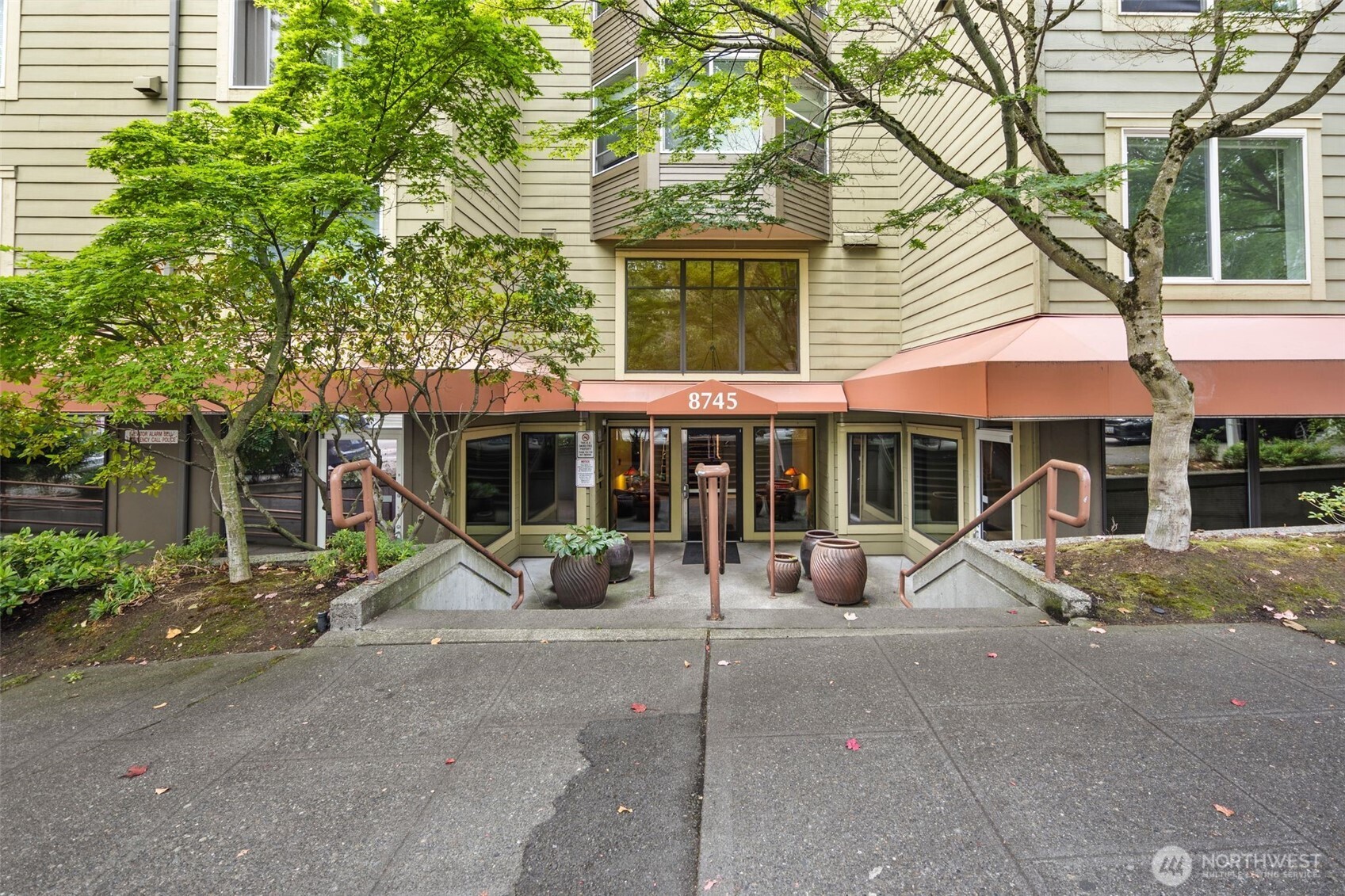 8745 Greenwood Avenue N Seattle WA 98103