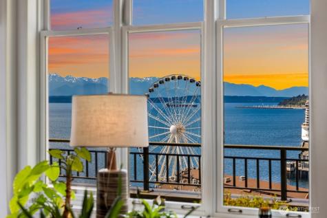 1009 Western Avenue Seattle WA 98104