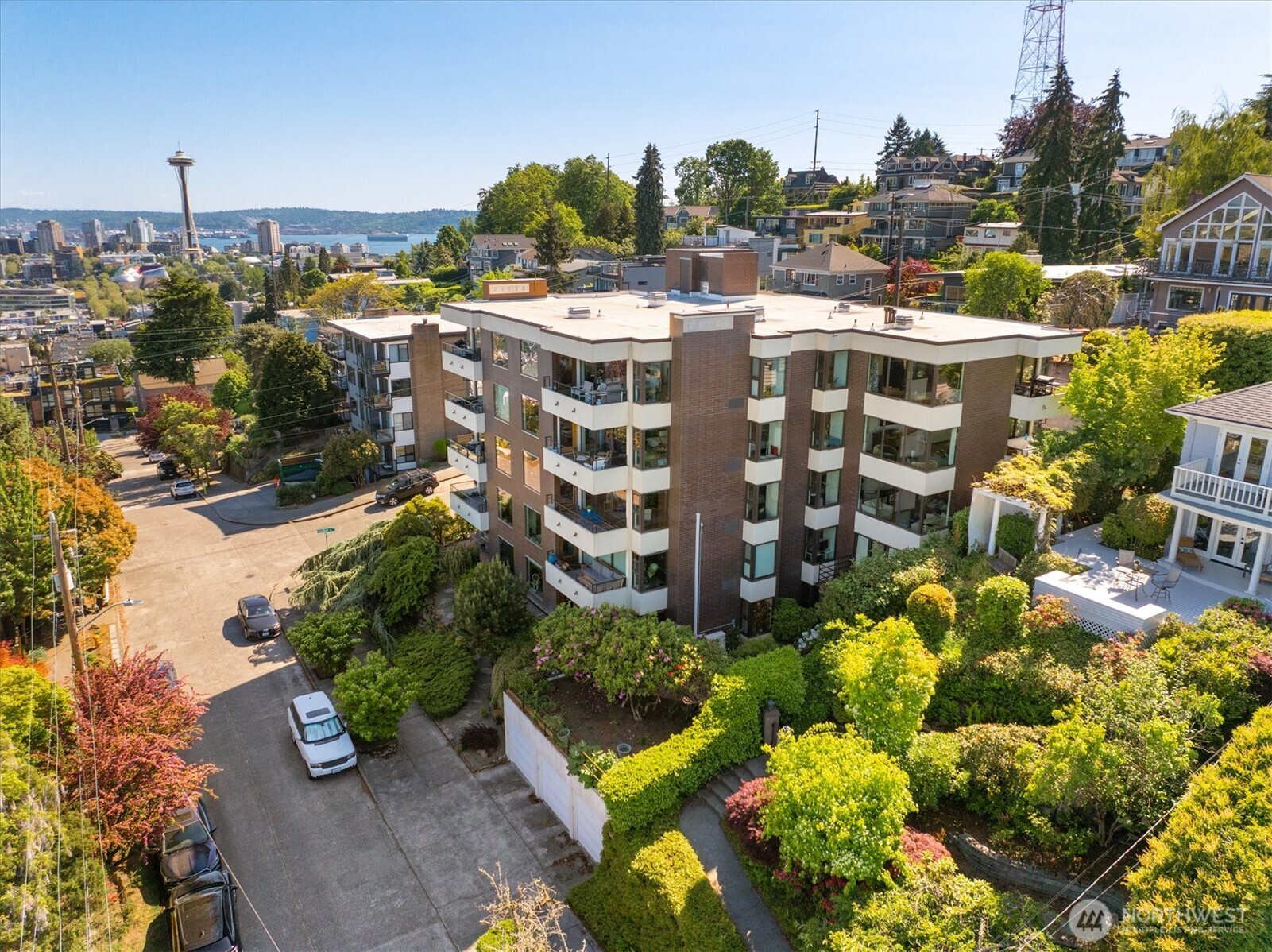 1605 5th Avenue N Seattle WA 98109