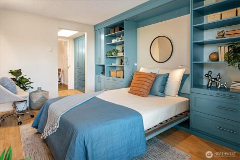 1605 5th Avenue N Seattle WA 98109