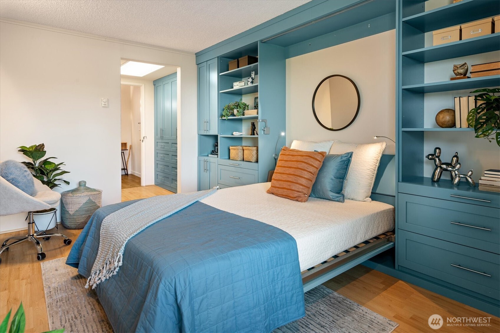 1605 5th Avenue N Seattle WA 98109