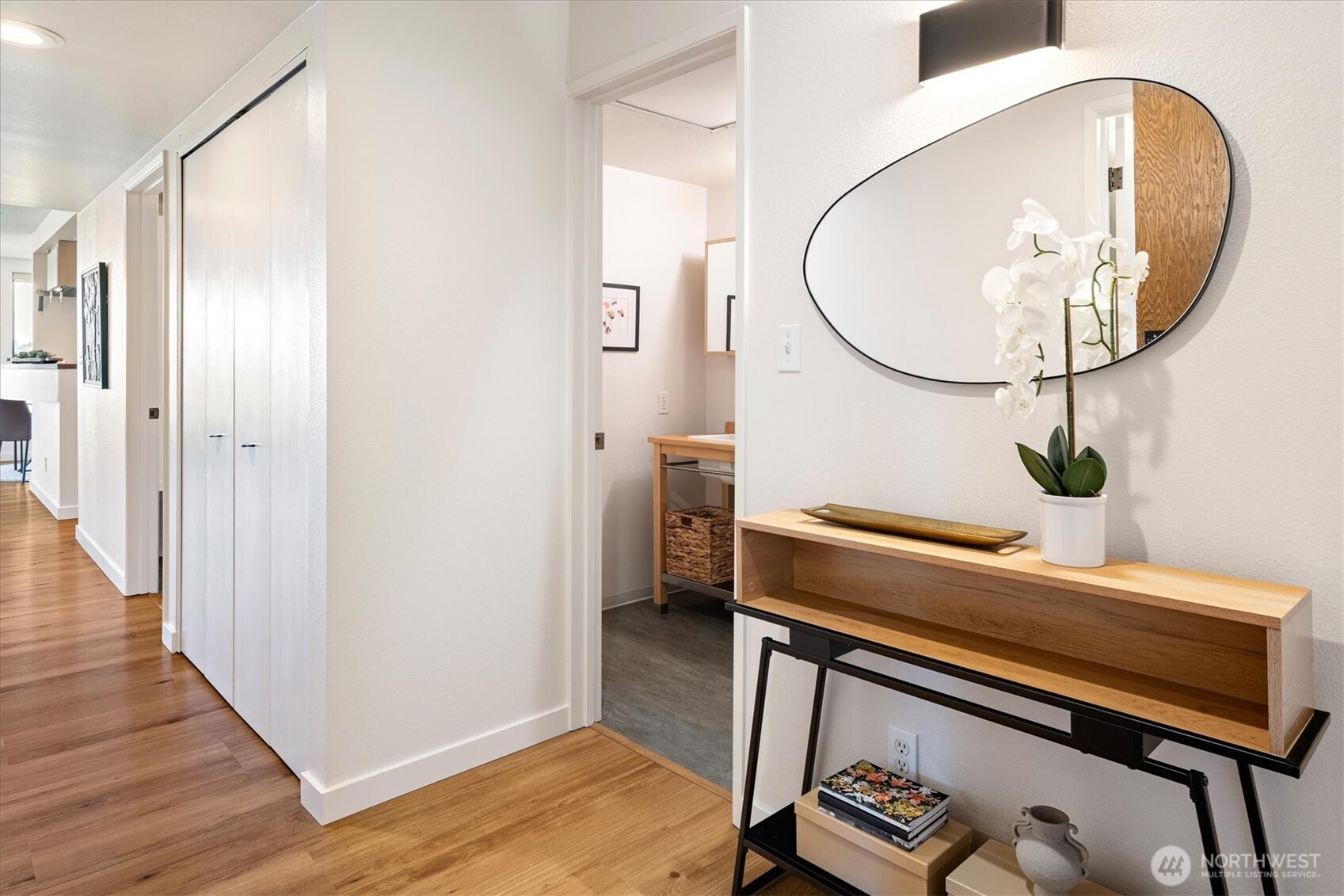 1605 5th Avenue N Seattle WA 98109